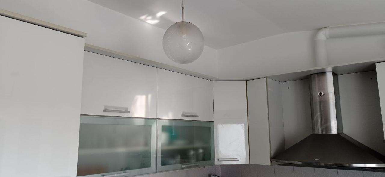 Apartment Matej Стобреч Екстер'єр фото