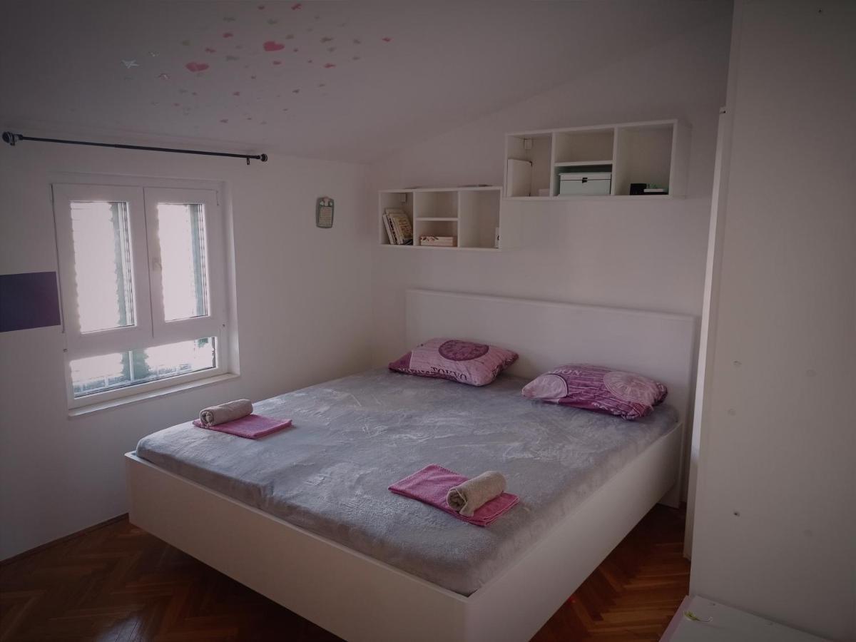 Apartment Matej Стобреч Екстер'єр фото