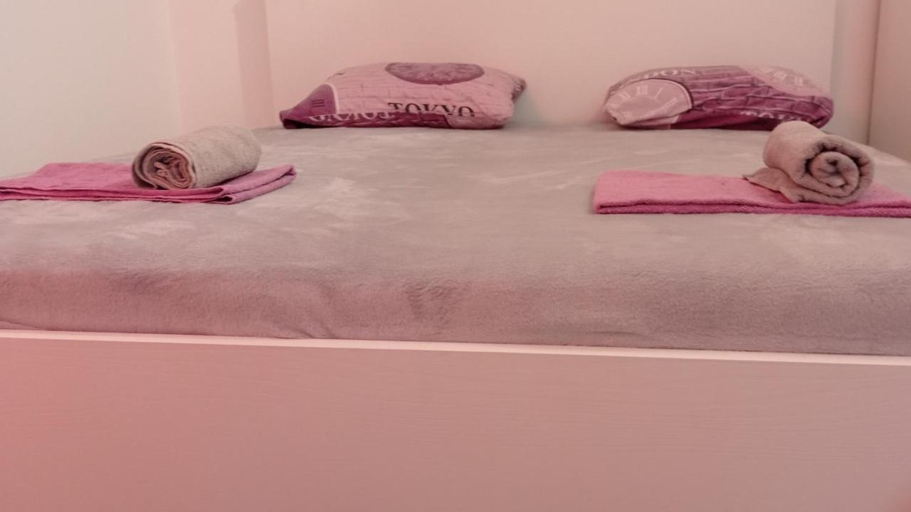 Apartment Matej Стобреч Екстер'єр фото