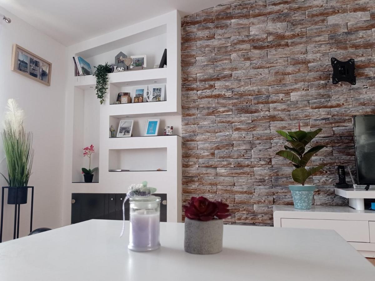 Apartment Matej Стобреч Екстер'єр фото